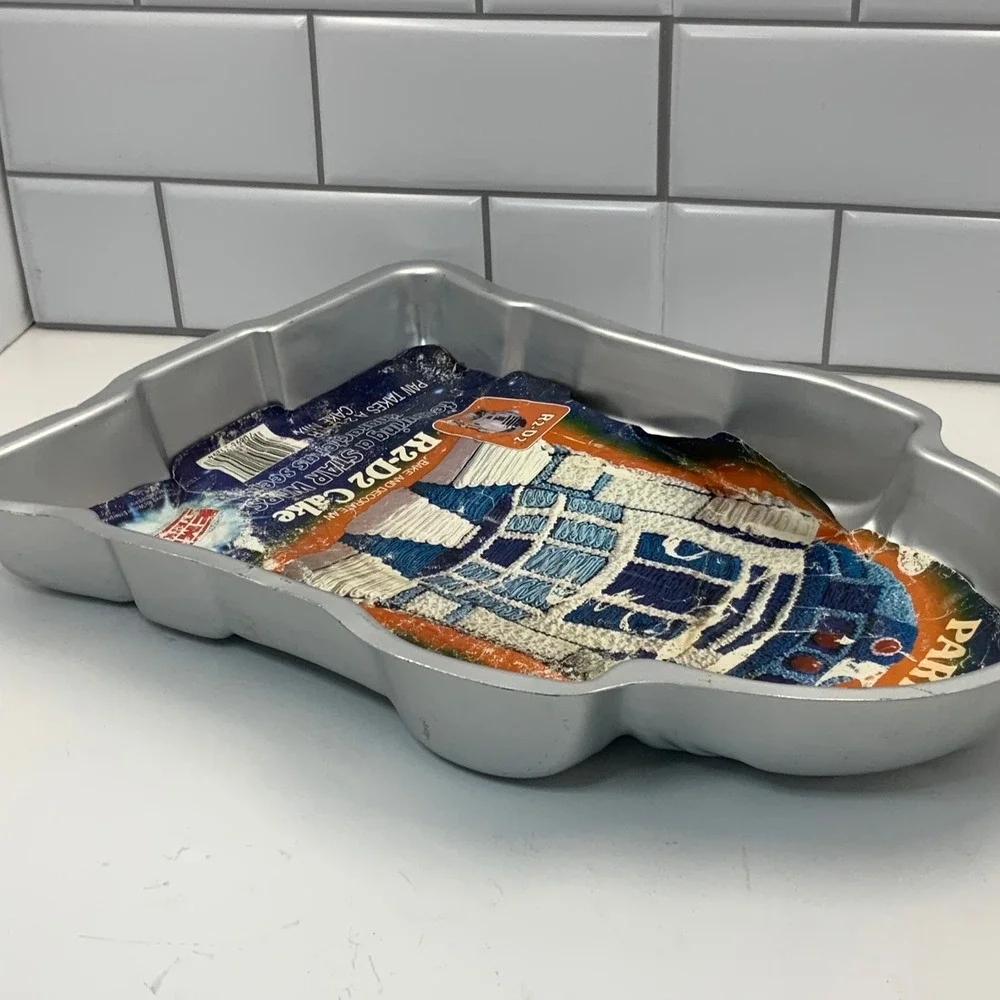 Vintage 1980 Wilton Star Wars R2-D2 Cake Pan Empire Strikes Back 2105-1294